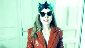 Masturbating with a strong orgasm while watching the sexual show