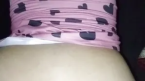 Cute babe on cam show her amazing big ass and makes a hot webcam video