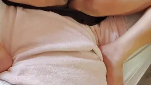 Harlot gives a blowjob while shaking her hips