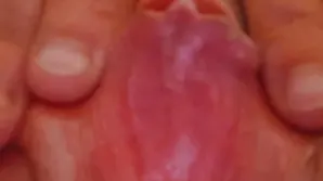 The sexy actress shows her ass to the audience while shaking it with great passion