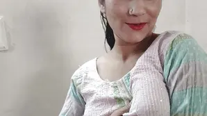 Rare footage of hot porn star with big ass doing squats